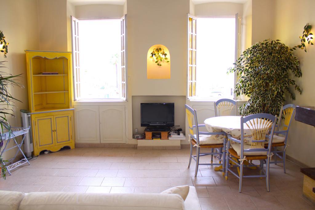 Very Charming Studio Apartment On Port In Cannes A Short Walk To Palais With Aircon And Internet 411 Exterior foto