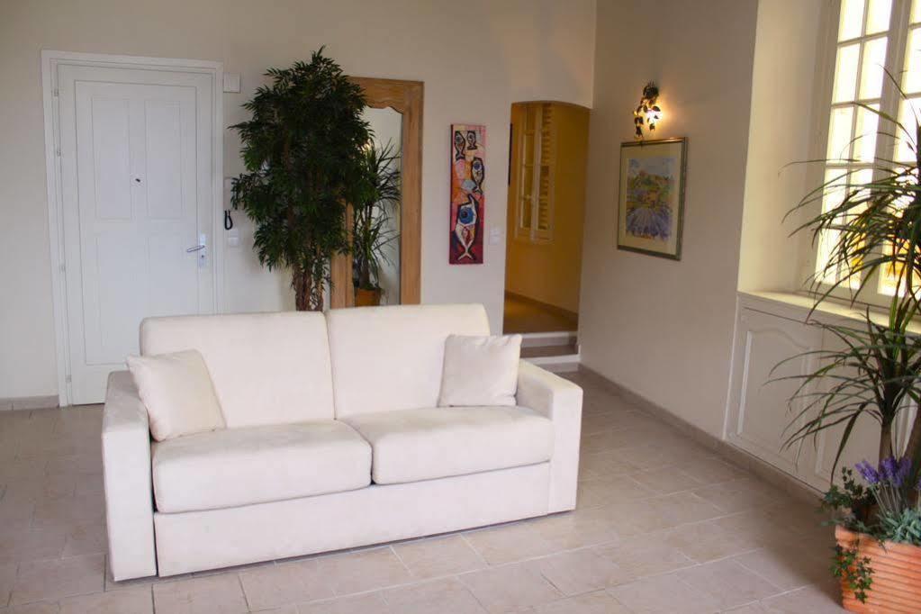 Very Charming Studio Apartment On Port In Cannes A Short Walk To Palais With Aircon And Internet 411 Exterior foto